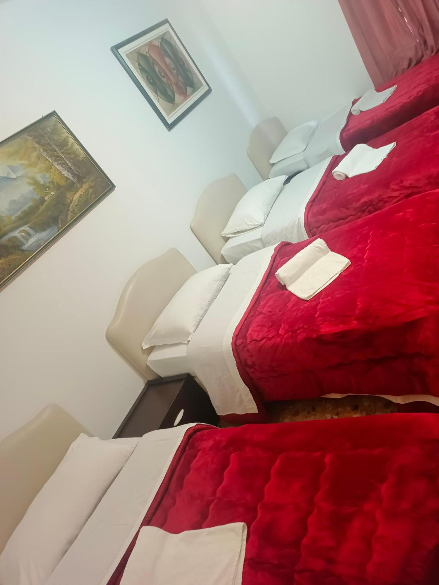 Host Roma Hostel Eksteriør bilde