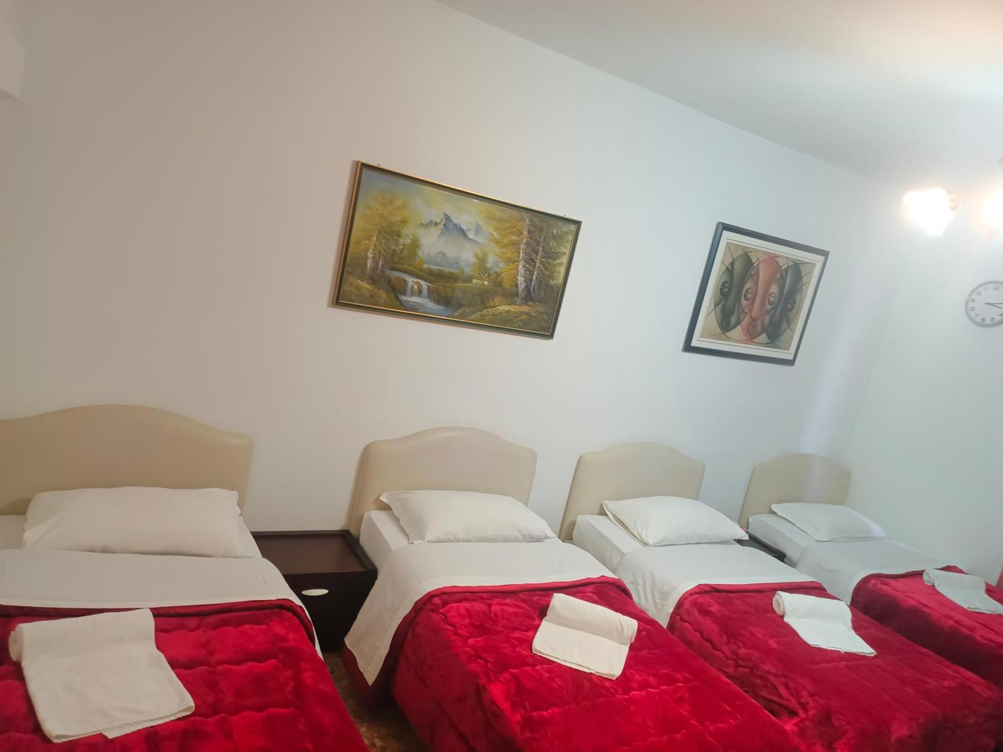 Host Roma Hostel Eksteriør bilde